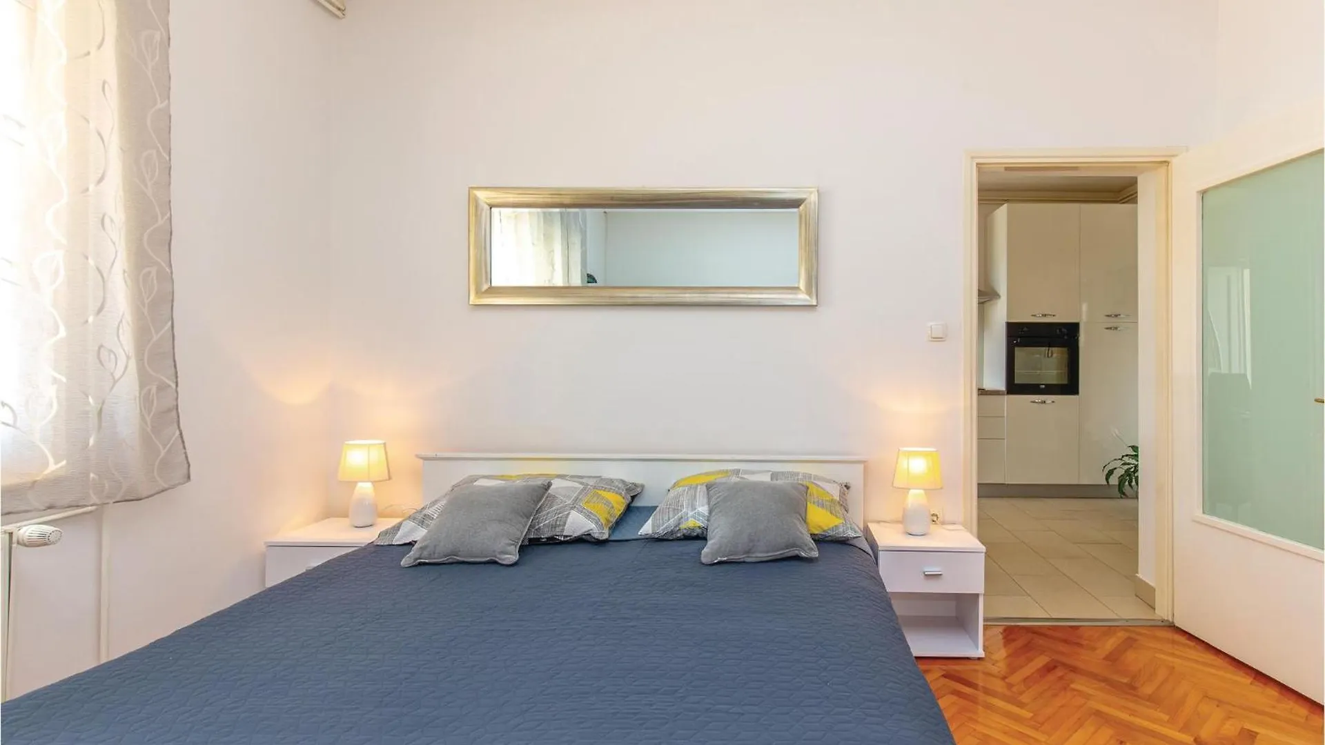Lovely Apartment In Jadranovo With Wifi 0*,  Croatia