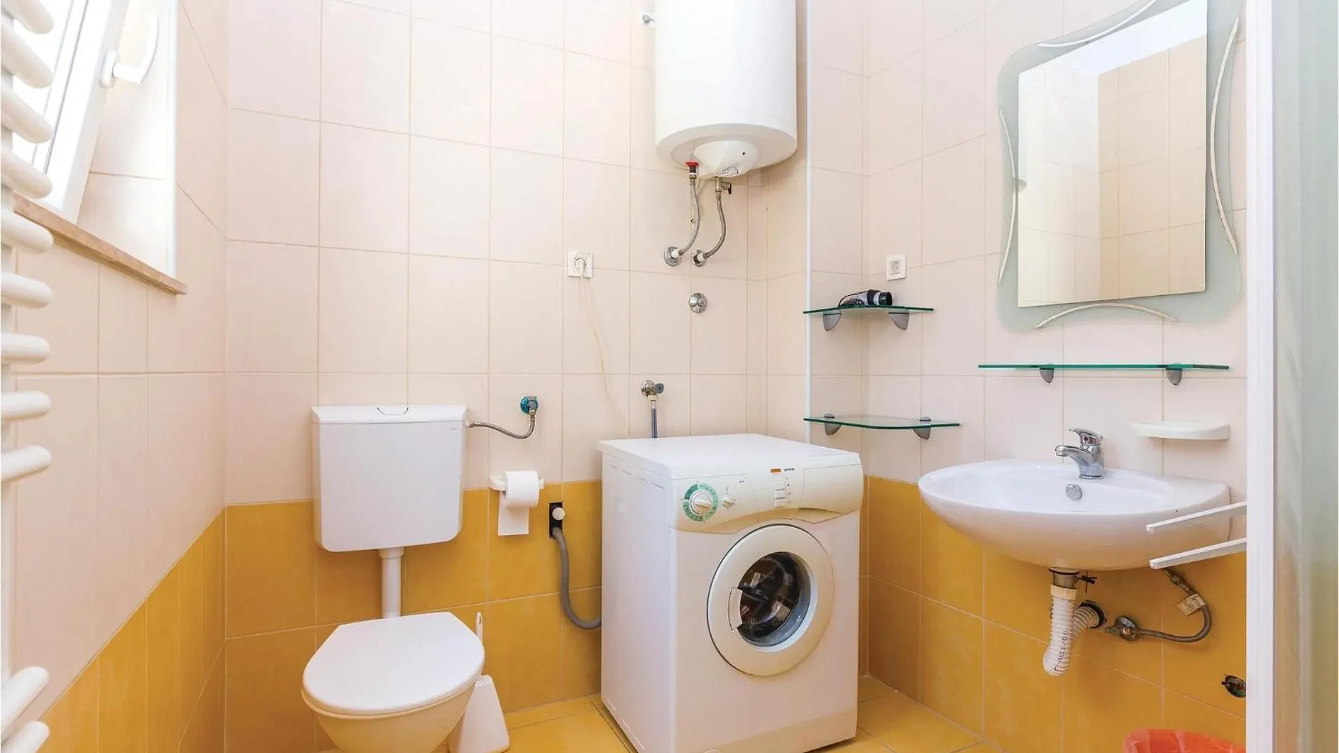 Lovely Apartment In Jadranovo With Wifi