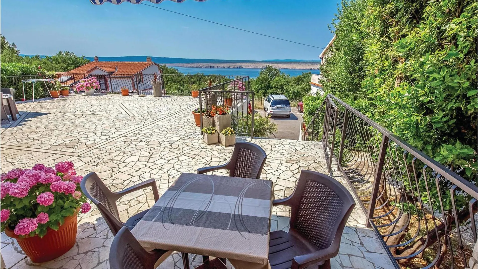 Lovely Apartment In Jadranovo With Wifi